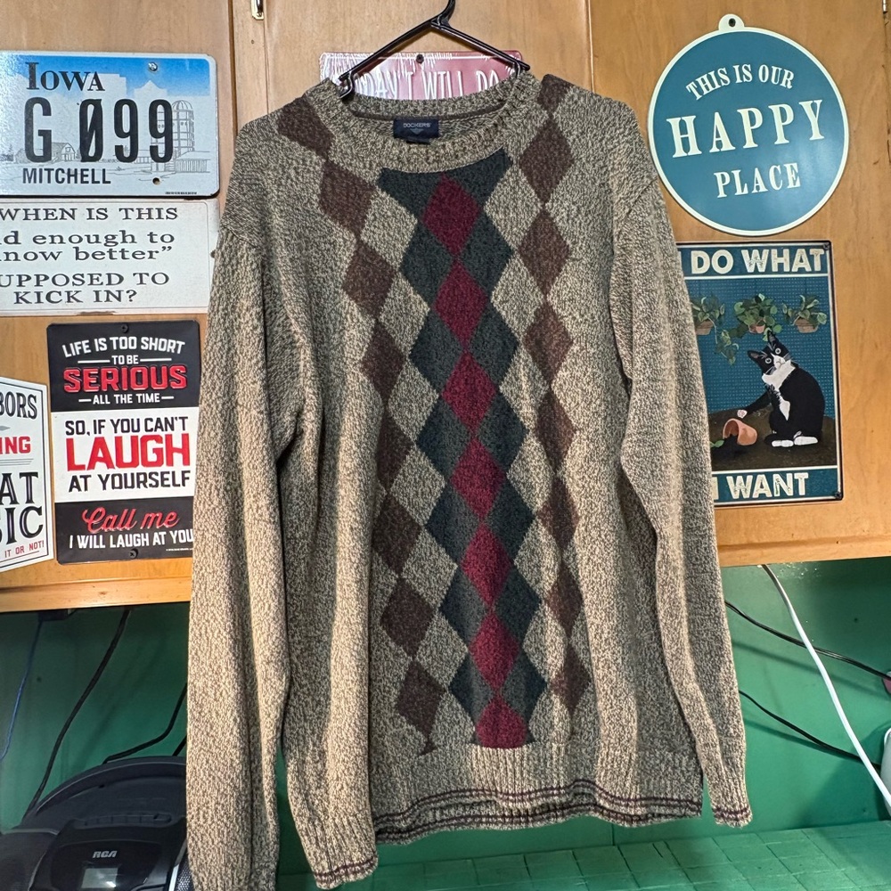 Dockers Men's Crewneck Sweater - Tan and Red Argyle